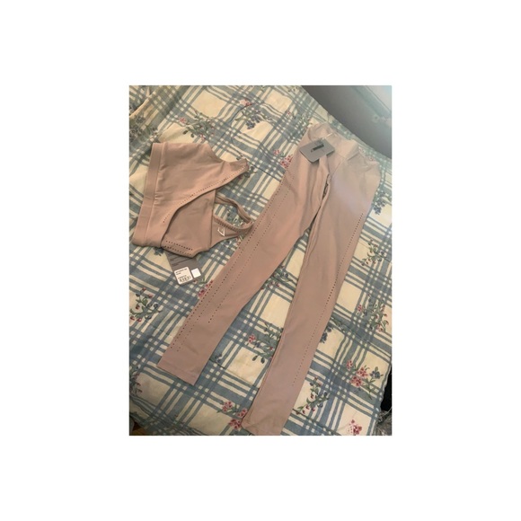 Gymshark Lasercut Set NWT - Picture 3 of 4